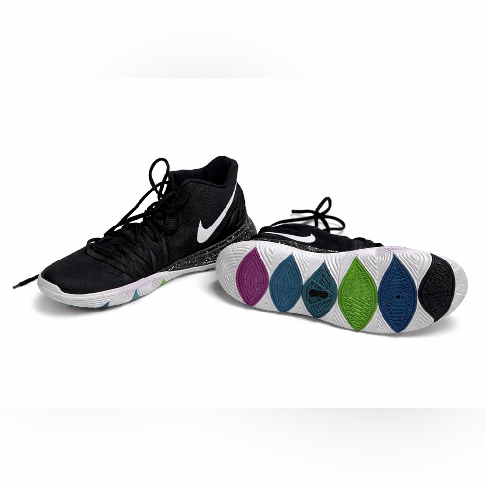 Nike Kyrie Black Magic Men’s Basketball Shoe 10.5